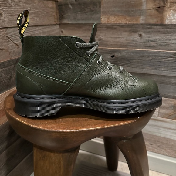 Dr. Martens Men's Green Leather Boots - Picture 2 of 10